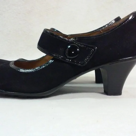 Vintage Black Suede Mary Jane Heels Pinup Girl 40s Style Pumps, Size 9